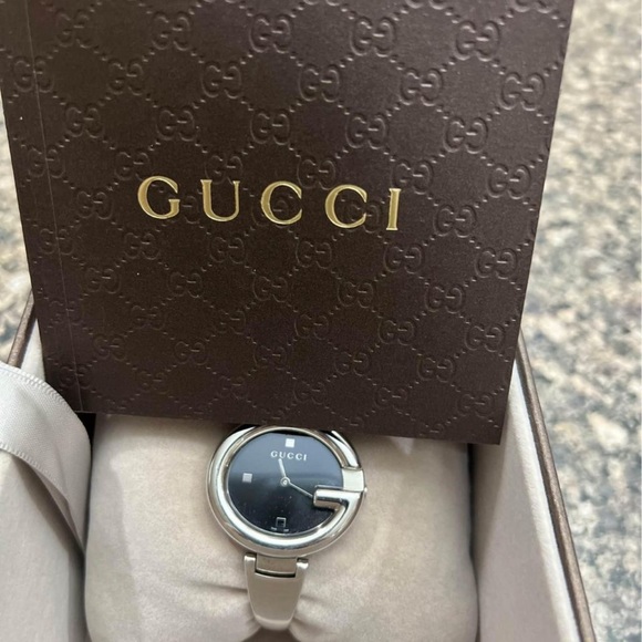 Gucci watch for a woman’s - Picture 4 of 5
